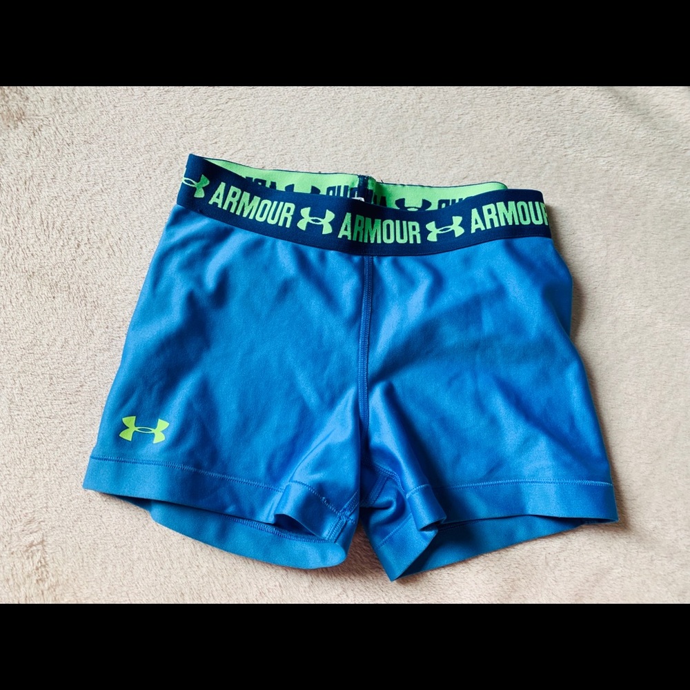 UNDER ARMOUR Spandex shorts